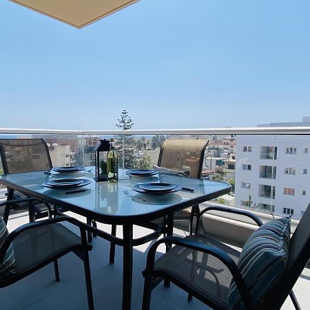 Silver Line 1-Bedroom Apartment In Larnaca Dış mekan fotoğraf