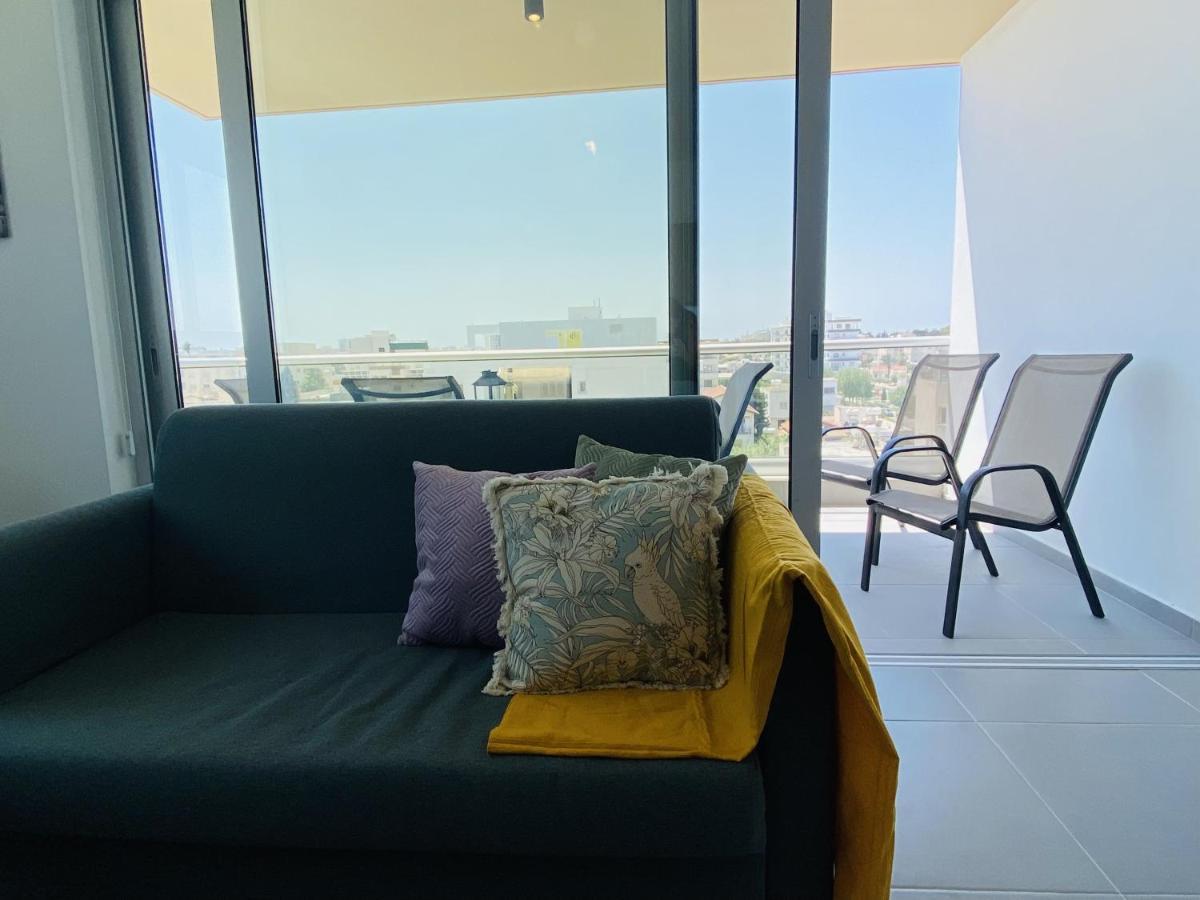 Silver Line 1-Bedroom Apartment In Larnaca Dış mekan fotoğraf