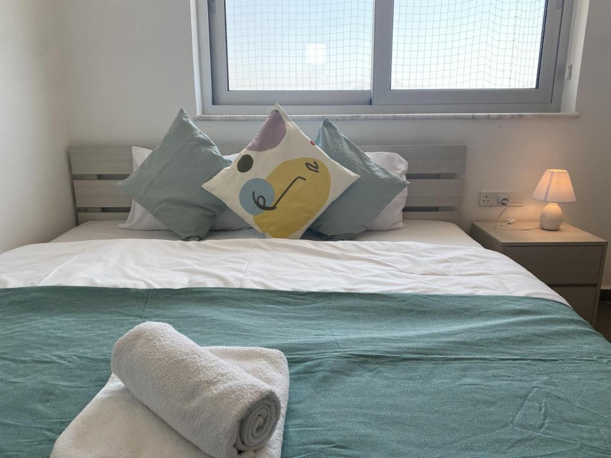 Silver Line 1-Bedroom Apartment In Larnaca Dış mekan fotoğraf