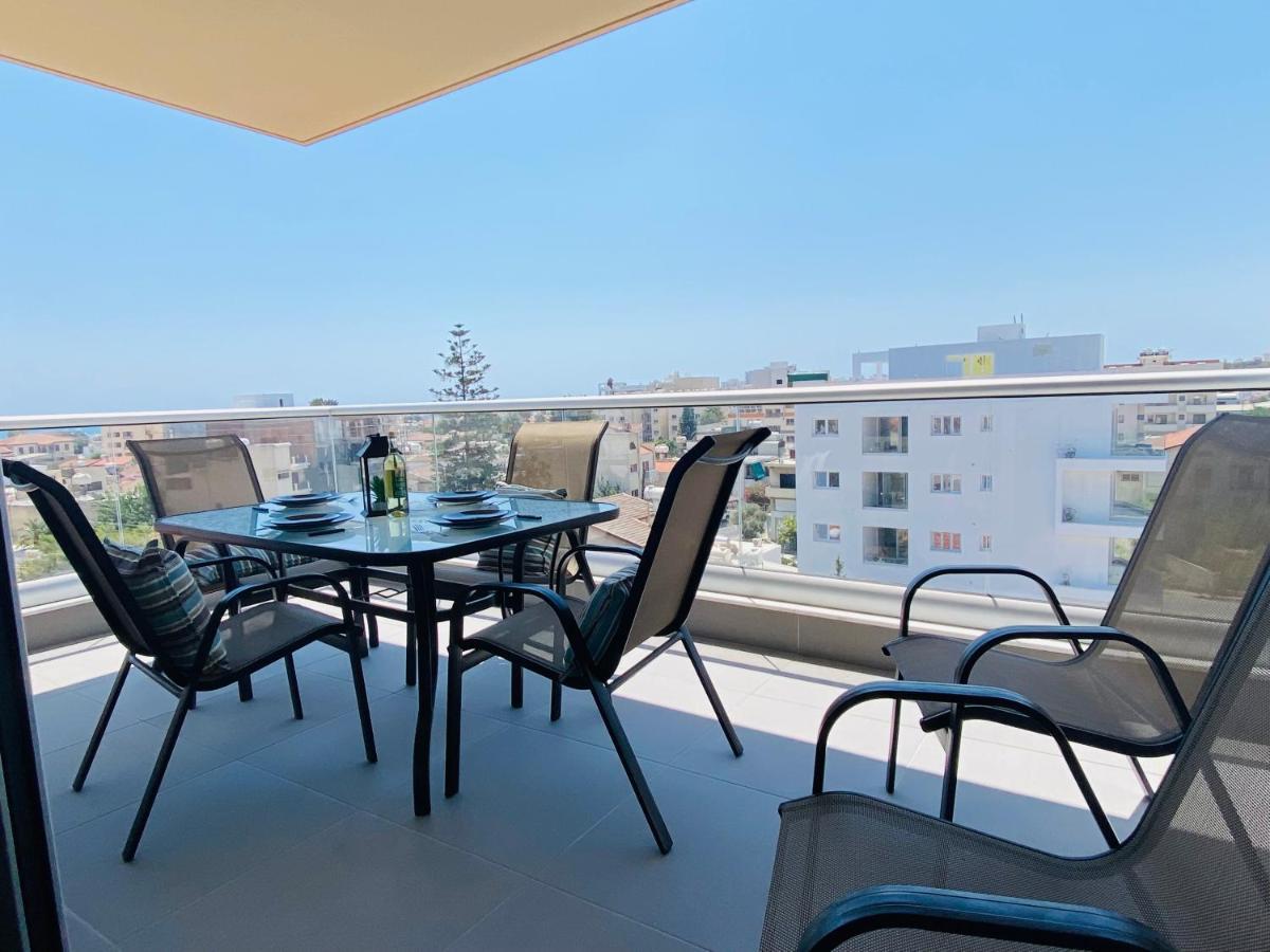 Silver Line 1-Bedroom Apartment In Larnaca Dış mekan fotoğraf