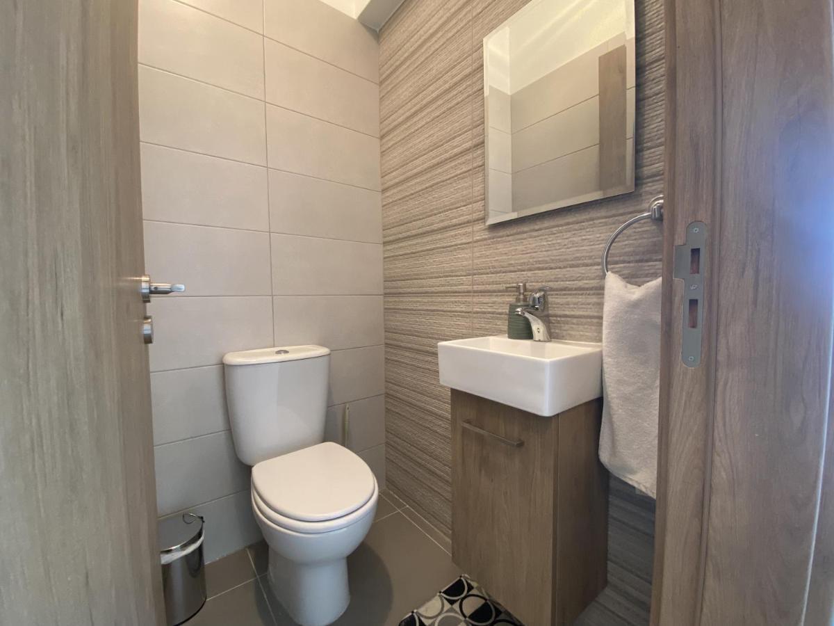 Silver Line 1-Bedroom Apartment In Larnaca Dış mekan fotoğraf